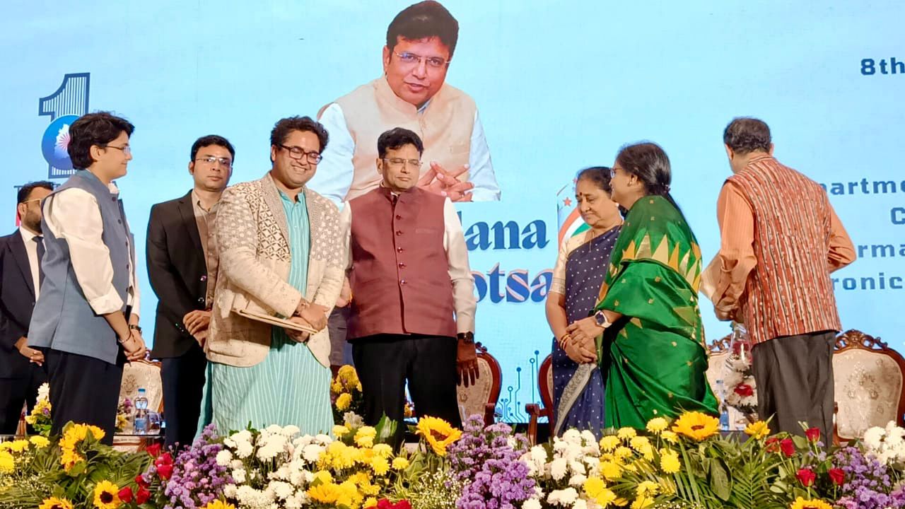 Karya signs MOU with Government of Telangana to onboard SHG women as Karya workers
